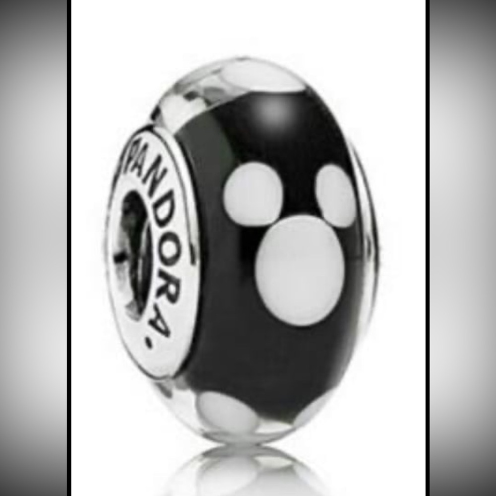 Pandora Disney Classic Mickey Murano Charm